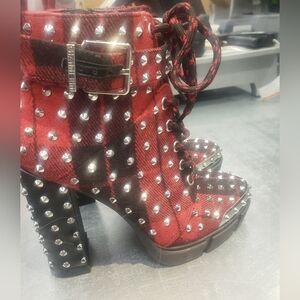 Spiked ankle boot